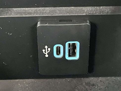 Used 2024 Ford F350 Lariat w/ Lariat Ultimate Package image 23