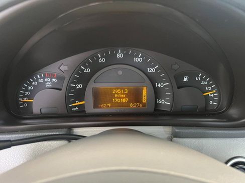 Used 2004 Mercedes-Benz C 240 Sedan image 22