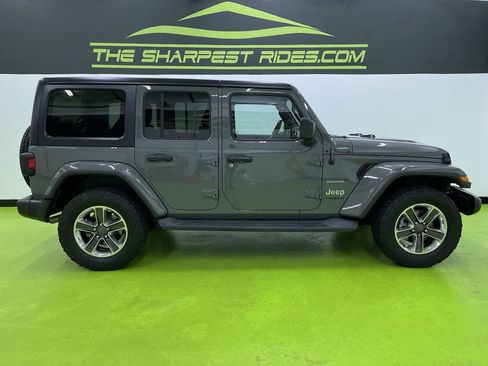 Used 2018 Jeep Wrangler Unlimited Sahara image 11