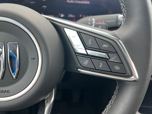 New 2025 Buick Envision Preferred image 17