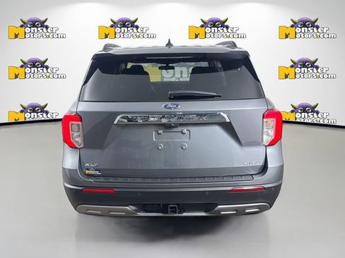 Used 2022 Ford Explorer XLT w/ Equipment Group 202A AWD/4WD image 6