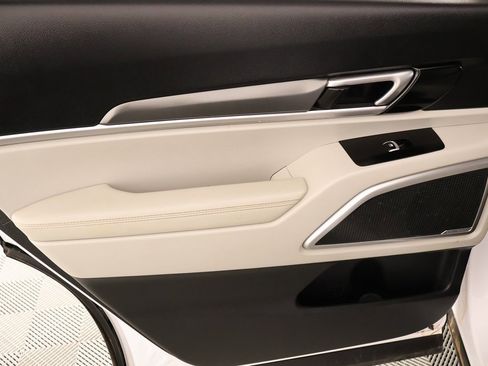 Used 2022 Kia Telluride S image 19