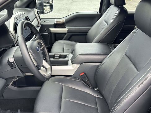 Used 2022 Ford F250 Lariat w/ Black Appearance Package AWD/4WD image 15
