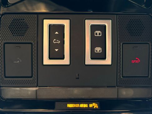 Used 2017 Land Rover Range Rover HSE image 81