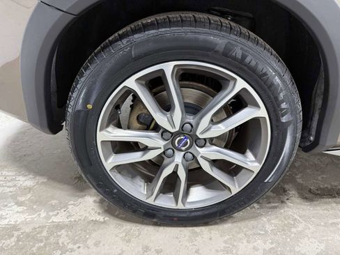 Used 2018 Volvo V60 T5 Cross Country Platinum image 6