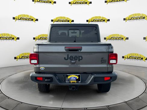 Used 2023 Jeep Gladiator Willys image 4