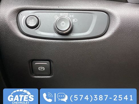 Used 2025 Chevrolet Blazer LT image 25