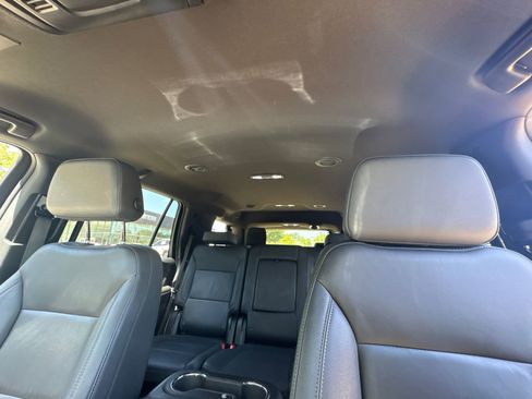 Used 2025 Chevrolet Tahoe LT AWD/4WD image 32