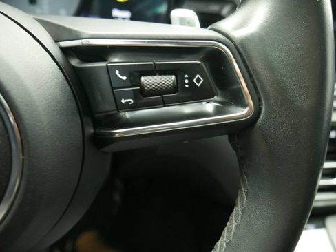 Certified 2023 Porsche Macan S AWD/4WD image 36