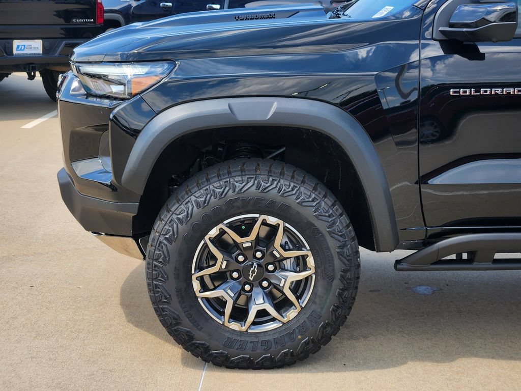 New 2026 Chevrolet Colorado ZR2 w/ Technology Package AWD/4WD image 5