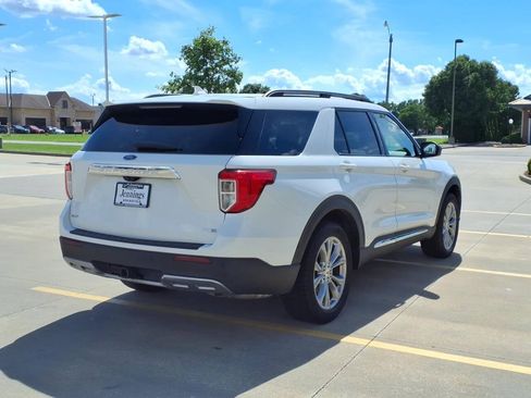 Used 2020 Ford Explorer XLT w/ Equipment Group 202A AWD/4WD image 5