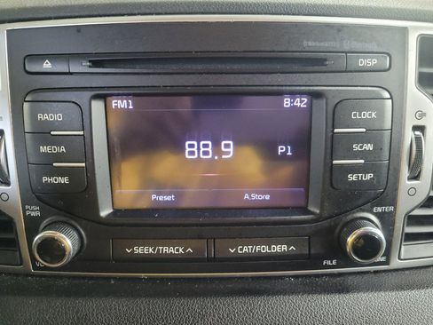 Used 2019 Kia Sportage LX image 25