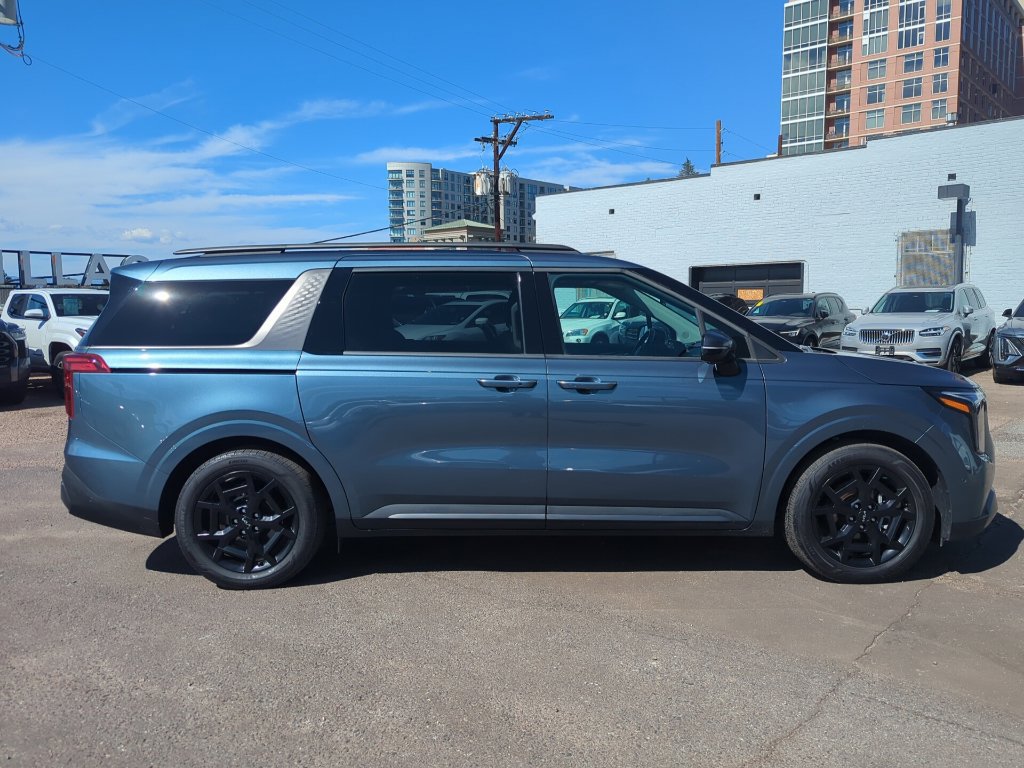 Used 2025 Kia Carnival SX FWD image 8