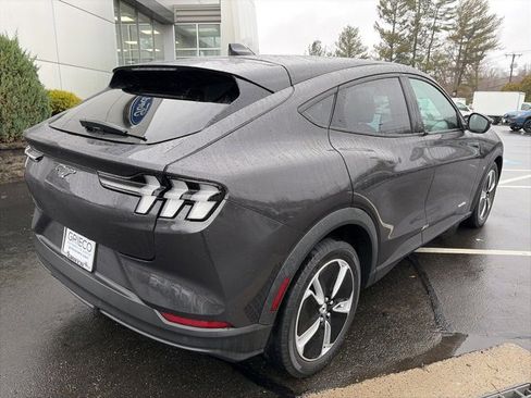 Used 2022 Ford Mustang Mach-E Select image 8