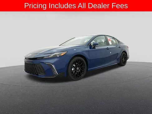 New 2026 Toyota Camry SE FWD image 17