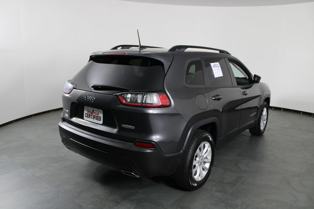 Used 2022 Jeep Cherokee Latitude Lux w/ Sun & Sound Group AWD/4WD image 3
