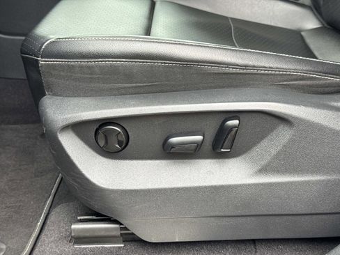 Used 2022 Volkswagen Atlas SE w/ Black Wheel Package image 23