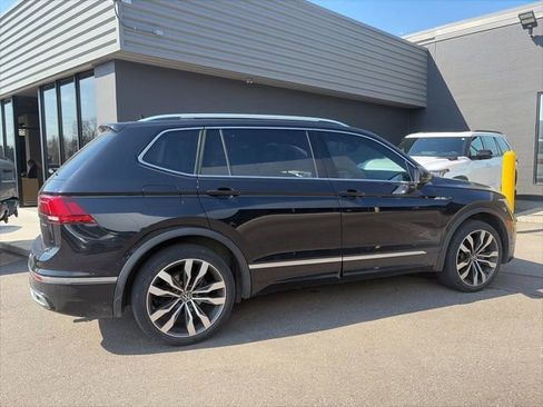 Used 2022 Volkswagen Tiguan SEL R-Line image 3