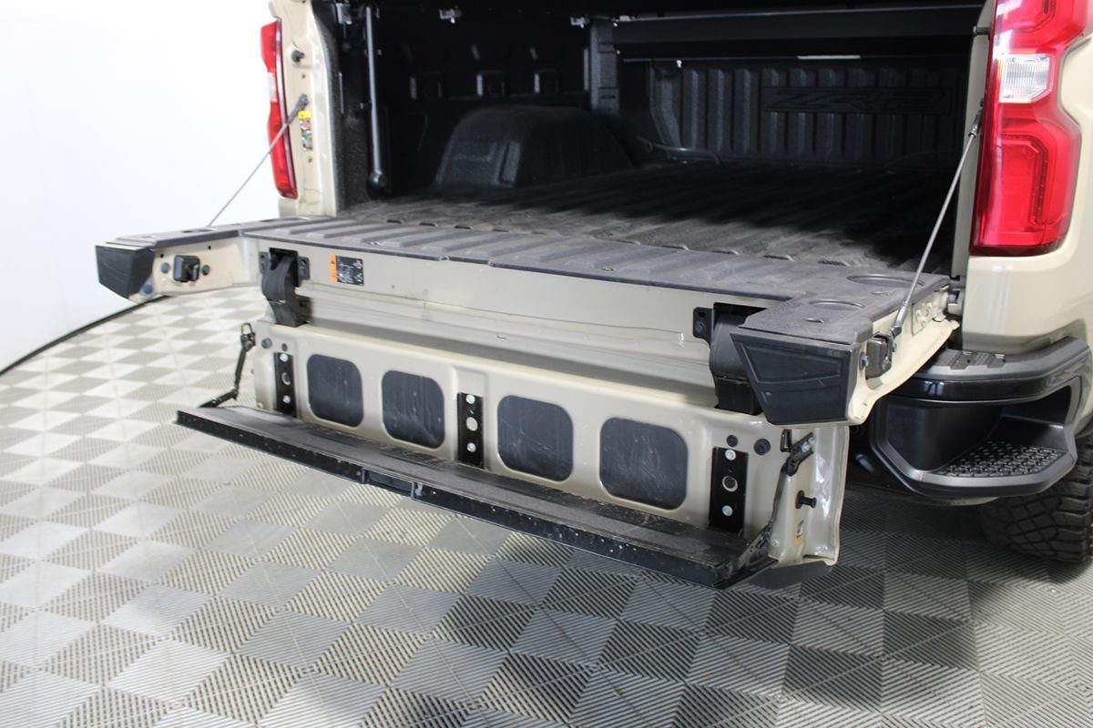 Used 2023 Chevrolet Silverado 1500 ZR2 w/ Technology Package AWD/4WD image 43