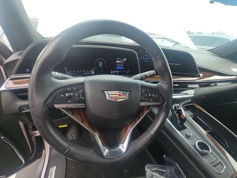 Used 2022 Cadillac Escalade Premium Luxury AWD/4WD image 8