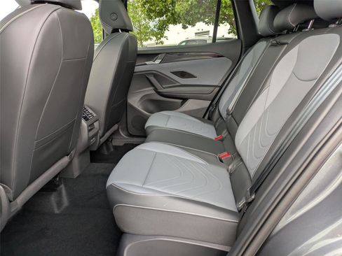 New 2025 Volkswagen Tiguan SE R-Line image 19