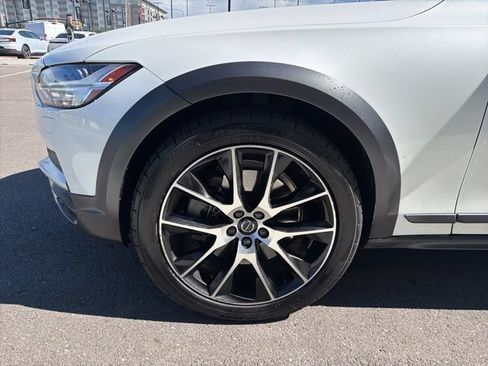Used 2020 Volvo V90 T6 Cross Country AWD/4WD image 4