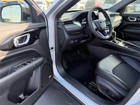 New 2025 Jeep Compass Latitude w/ Sun & Sound Group image 16