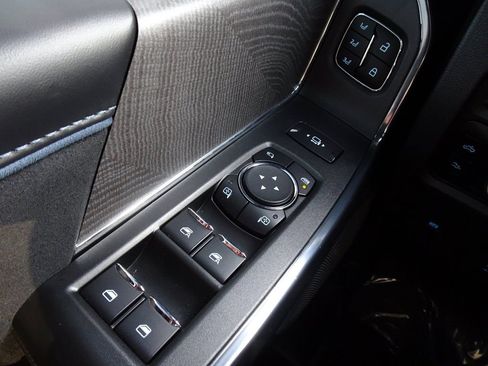 Used 2025 Ford F350 Platinum AWD/4WD image 24