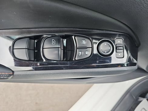 Used 2024 Nissan Altima 2.5 SR w/ SR Premium Package image 28