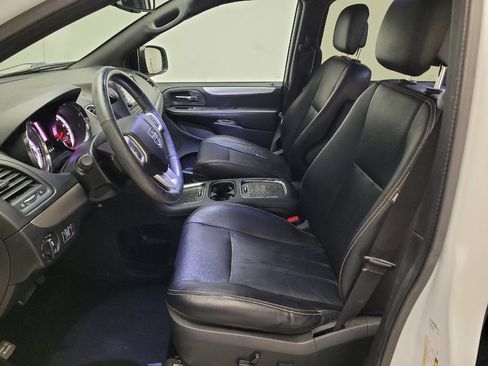 Used 2018 Dodge Grand Caravan GT image 17