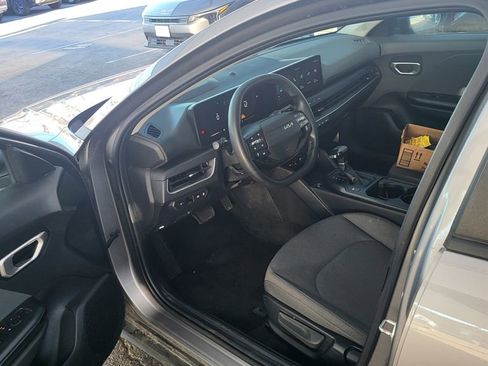 Used 2025 Kia K4 LXS image 5