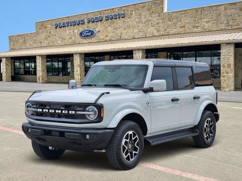 New 2026 Ford Bronco Outer Banks AWD/4WD image 2
