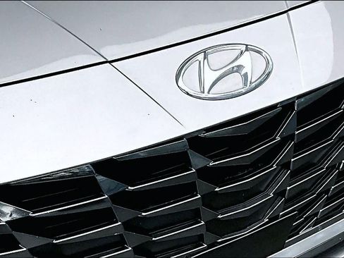 Used 2023 Hyundai Elantra Limited FWD image 32