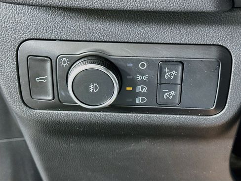 Used 2025 Ford Escape ST-Line Select AWD/4WD image 17