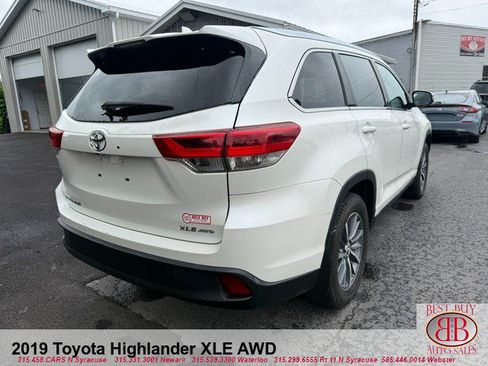 Used 2019 Toyota Highlander XLE AWD/4WD image 7