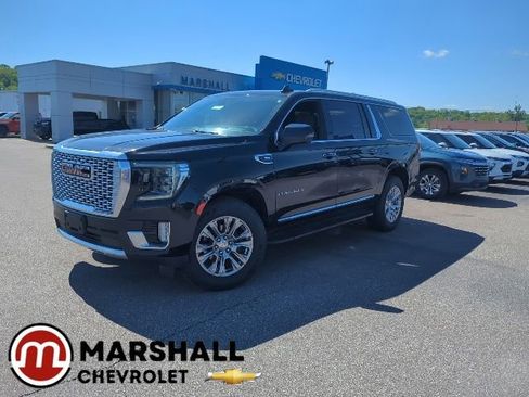 Used 2023 GMC Yukon XL Denali AWD/4WD image 1
