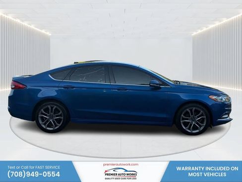 Used 2017 Ford Fusion SE w/ Equipment Group 201A FWD image 8
