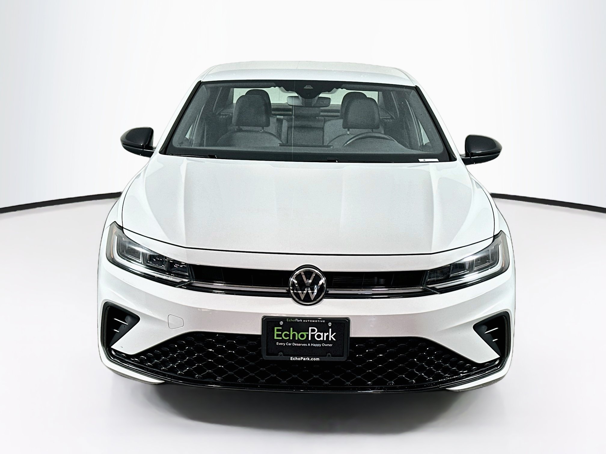Used 2025 Volkswagen Jetta Sport FWD image 2