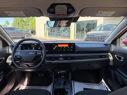 New 2026 Kia K4 FWD image 21