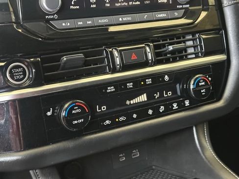 Used 2024 Nissan Pathfinder SV AWD/4WD image 29