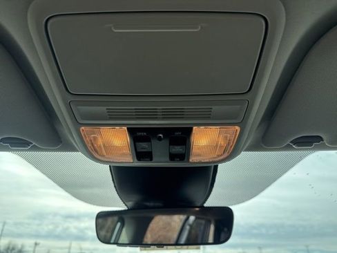 Used 2025 Honda Odyssey Touring image 19