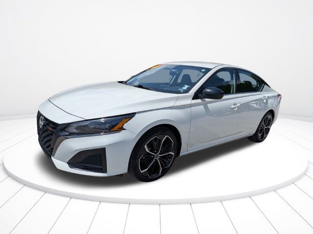 Used 2025 Nissan Altima 2.5 SR FWD image 8