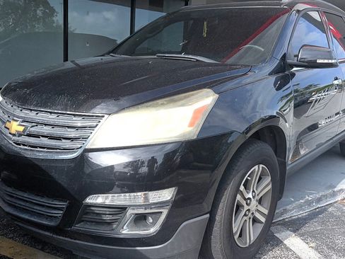 Used 2017 Chevrolet Traverse LT FWD image 4