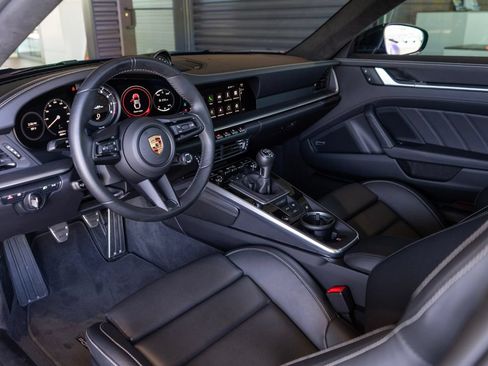 Used 2024 Porsche 911 Carrera S RWD image 5