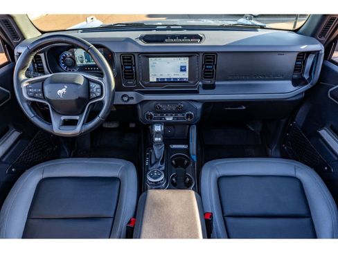 Used 2022 Ford Bronco Black Diamond image 19