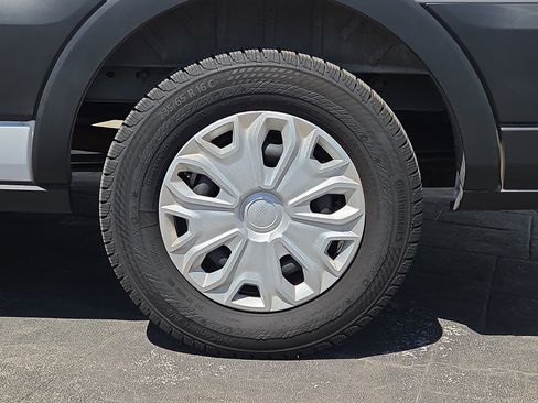 Used 2026 Ford Transit 350 XLT RWD image 7