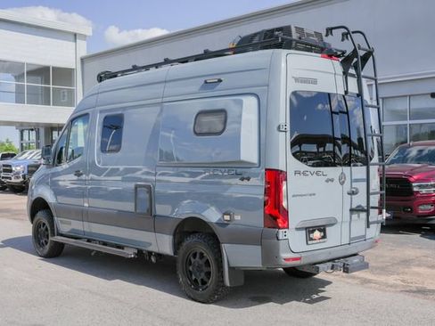 Used 2021 Mercedes-Benz Sprinter 2500 image 10