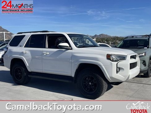 Used 2015 Toyota 4Runner SR5 image 1