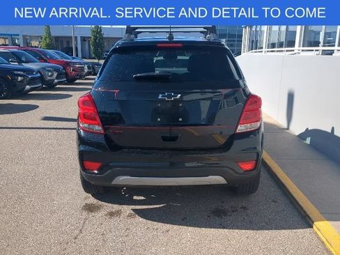 Used 2018 Chevrolet Trax LT w/ Sun & Sound Package FWD image 6