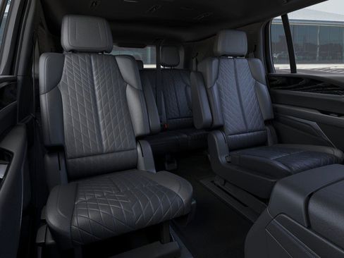 New 2025 Cadillac Escalade IQ Luxury 1 w/ LPO, Radiant Package image 18